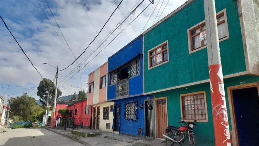 Casa en venta Cundinamarca Bogotá Los Puentes 182 m2 Habitaciones 4 Baños 4 Garajes 0 Precio $175000000