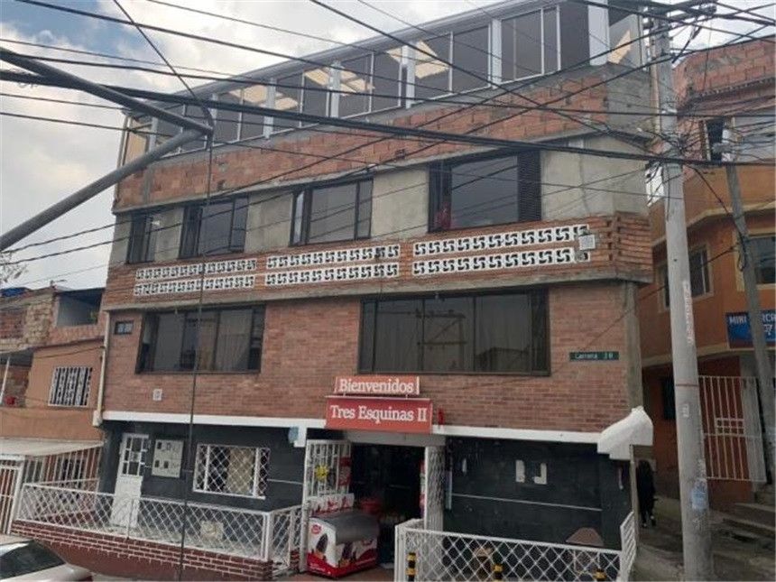 Casa en venta Cundinamarca Bogotá Las Guacamayas 254 m2 Habitaciones 8 Baños 5 Garajes 0 Precio $420000000