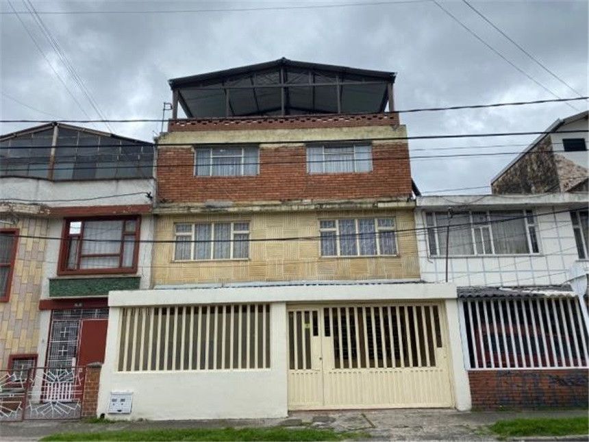 Casa en venta Cundinamarca Bogotá Santa Isabel Sur 400 m2 Habitaciones 6 Baños 9 Garajes 1 Precio $980000000
