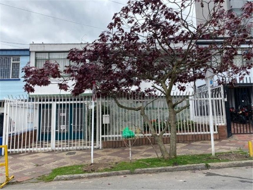 Casa en venta Cundinamarca Bogotá Santa Barbara Oriental 268 m2 Habitaciones 4 Baños 4 Garajes 1 Precio $2000000000