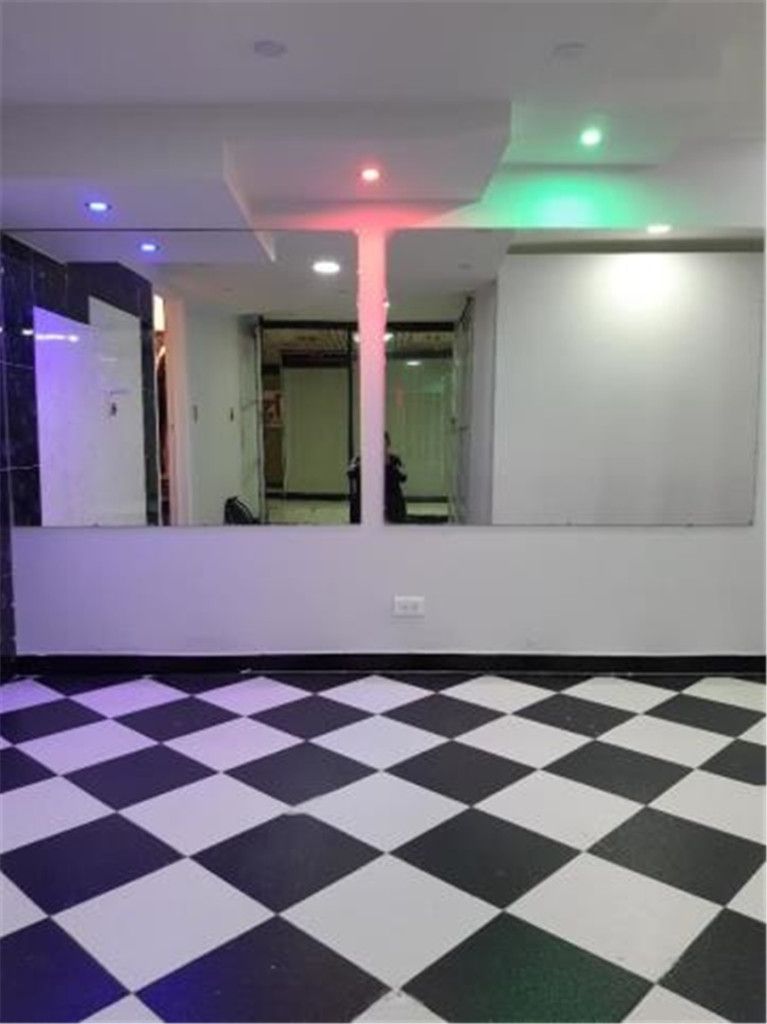 Local en venta Cundinamarca Bogotá La Catedral 24 m2 Habitaciones 0 Baños 1 Garajes 0 Precio $155000000