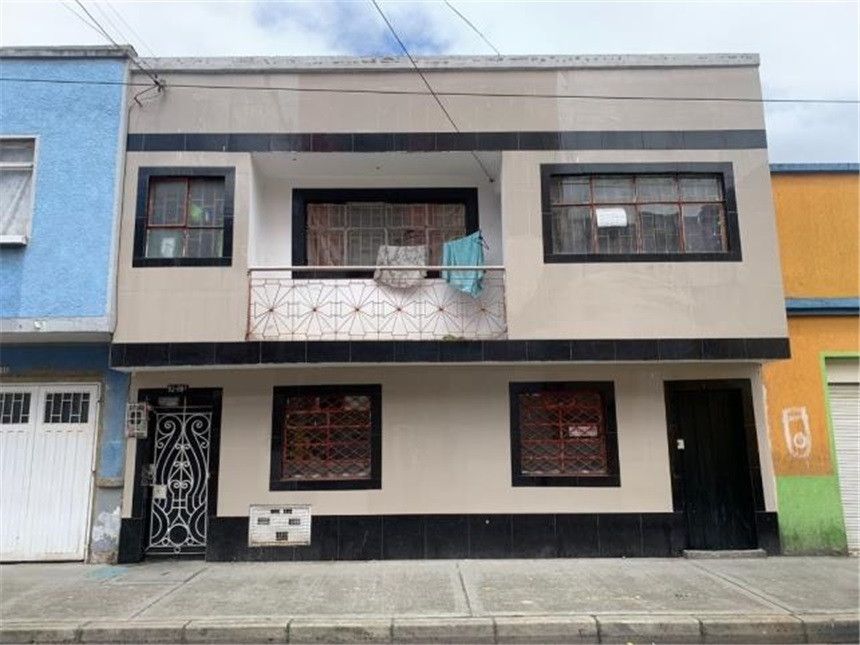 Casa en venta Cundinamarca Bogotá Abraham Lincoln 273 m2 Habitaciones 8 Baños 5 Garajes 0 Precio $430000000