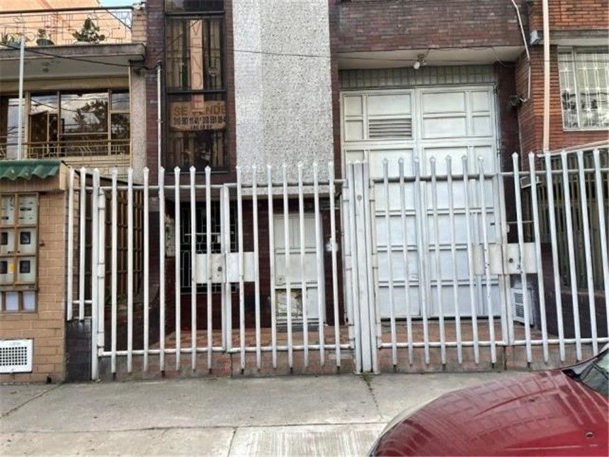 Bodega en venta Cundinamarca Bogotá La Camelia 303 m2 Habitaciones 0 Baños 3 Garajes 0 Precio $950000000