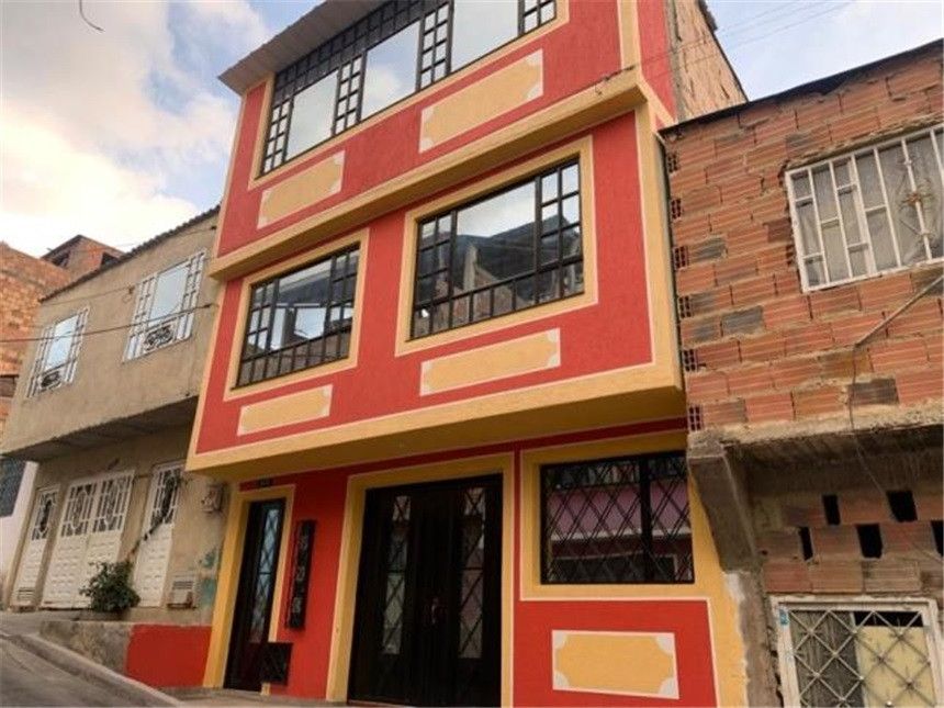 Casa en venta Cundinamarca Bogotá Usminia 223 m2 Habitaciones 5 Baños 2 Garajes 0 Precio $250000000
