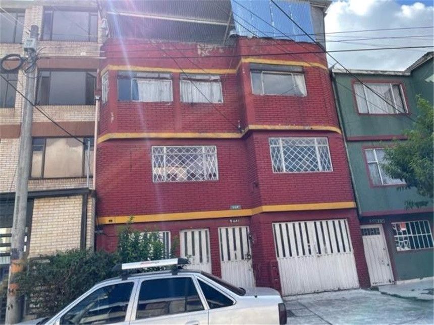 Casa en venta Cundinamarca Bogotá Ricaurte 244 m2 Habitaciones 10 Baños 3 Garajes 1 Precio $500000000