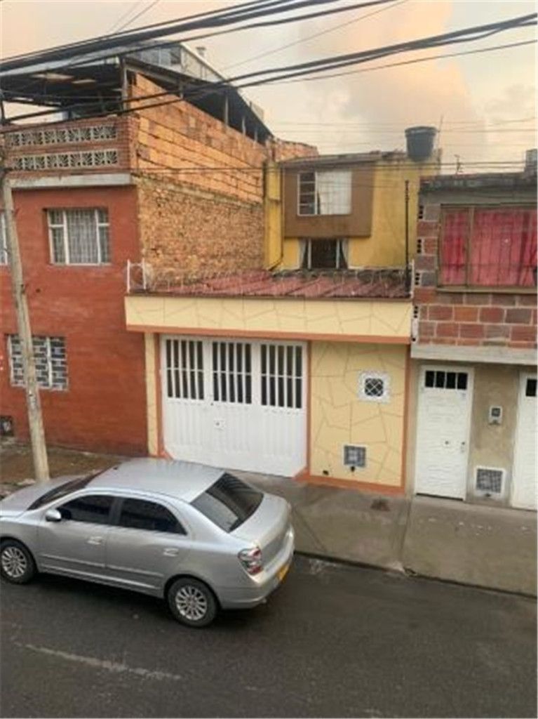 Casa en venta Cundinamarca Bogotá Ingles 110 m2 Habitaciones 4 Baños 2 Garajes 4 Precio $680000000