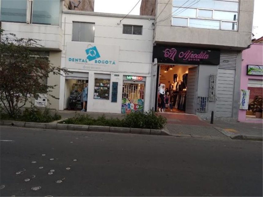 Bodega en venta Cundinamarca Bogotá Restrepo 235 m2 Habitaciones 0 Baños 2 Garajes 0 Precio $790000000