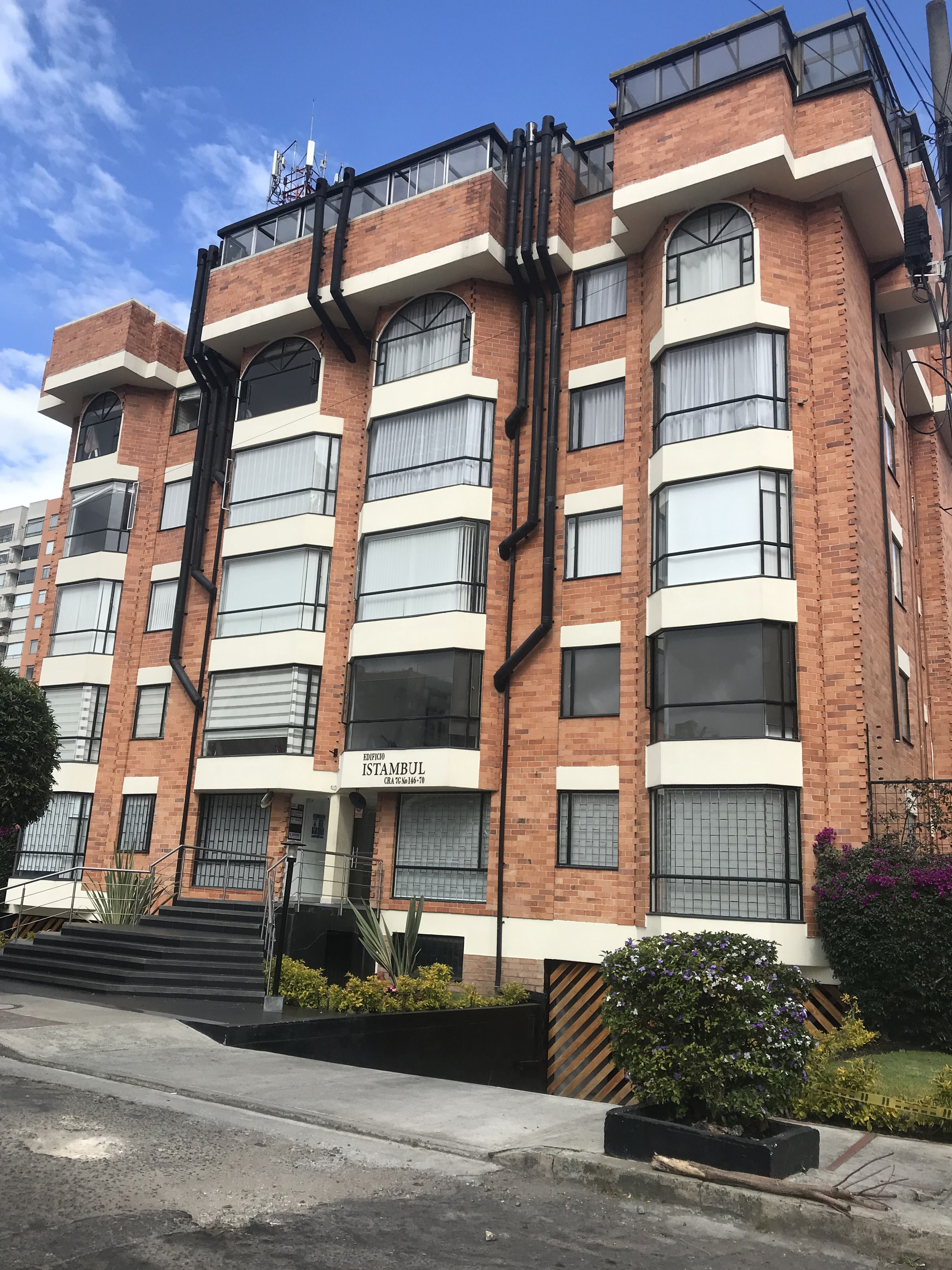 Apartamento en venta Cundinamarca Bogotá Los Cedros Oriental 53 m2 Habitaciones 2 Baños 2 Garajes 1 Precio $320000000