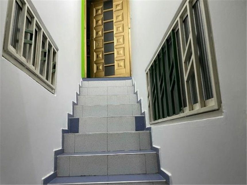 Casa en venta Cundinamarca Bogotá Las Cruces 270 m2 Habitaciones 10 Baños 3 Garajes 1 Precio $550000000