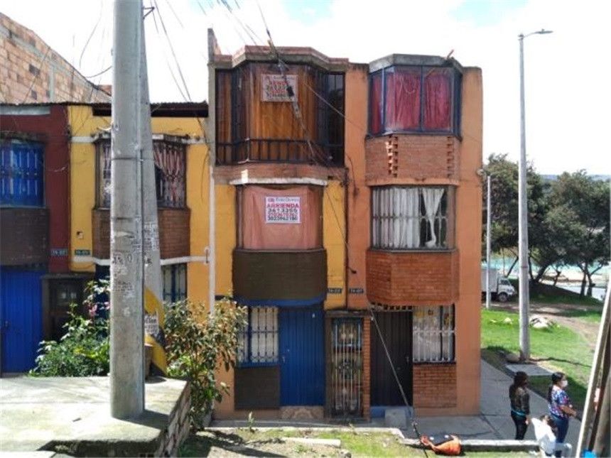 Casa en venta Cundinamarca Bogotá Usme Centro 70 m2 Habitaciones 4 Baños 2 Garajes 0 Precio $180000000