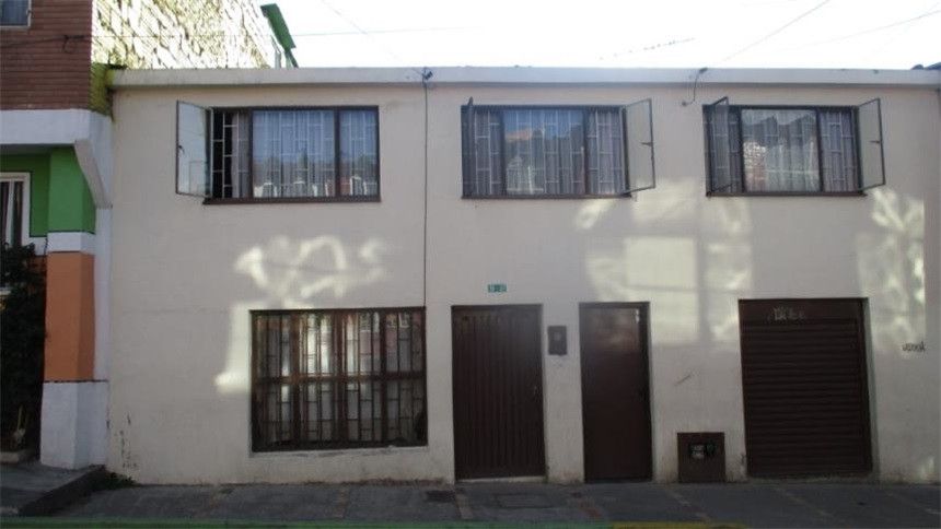 Casa en venta Cundinamarca Bogotá Acacias Sur 216 m2 Habitaciones 5 Baños 2 Garajes 0 Precio $345000000