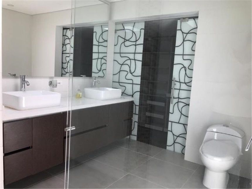 Casa en venta Cundinamarca Bogotá Niza Suba 650 m2 Habitaciones 4 Baños 3 Garajes 7 Precio $3500000000