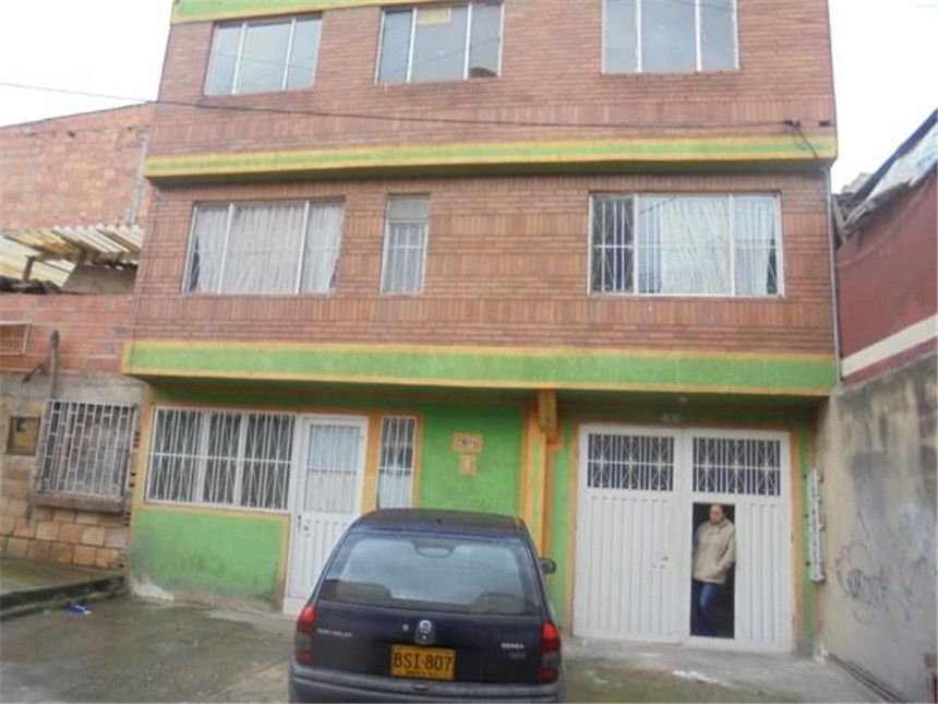Casa en venta Cundinamarca Bogotá Los Molinos Primer Sector 251 m2 Habitaciones 7 Baños 4 Garajes 0 Precio $470000000