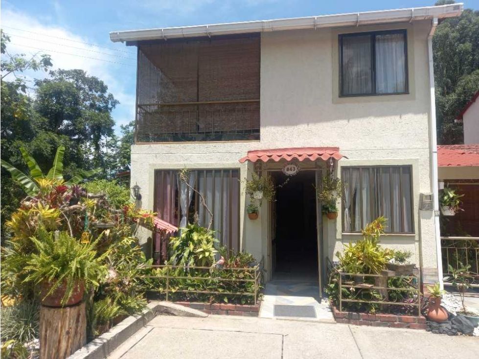 Casa en venta Quindío Armenia Cr La Española 240 m2 Habitaciones 4 Baños 3 Garajes 1 Precio $680000000