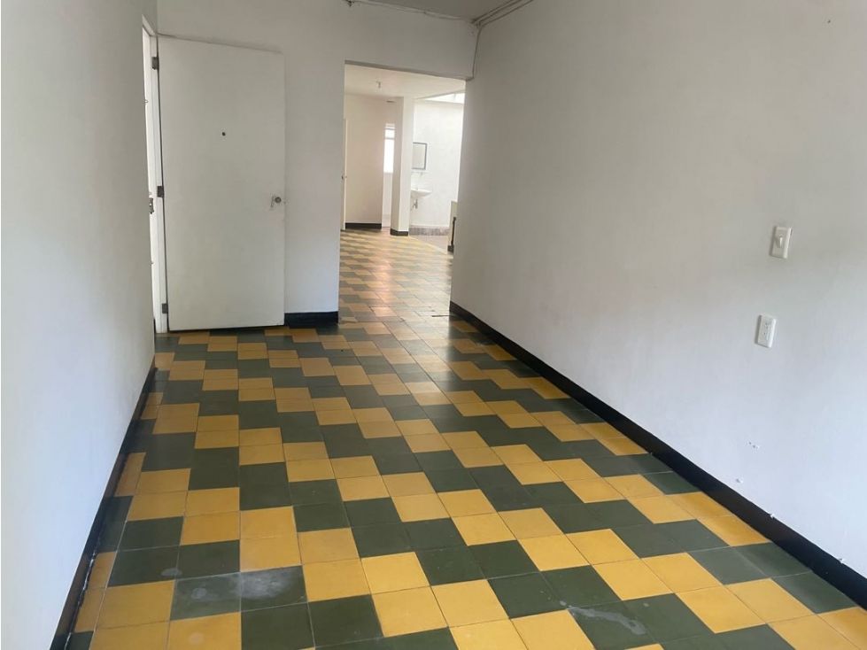 Apartamento en arriendo Antioquia Envigado Obrero 70 m2 Habitaciones 3 Baños 1 Garajes 0 Precio $1900000