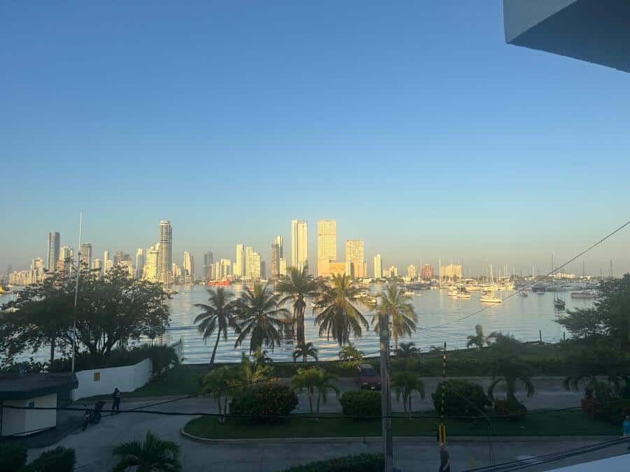 Apartamento en arriendo Bolívar Cartagena Manga 130 m2 Habitaciones 3 Baños 3 Garajes 1 Precio $5000000