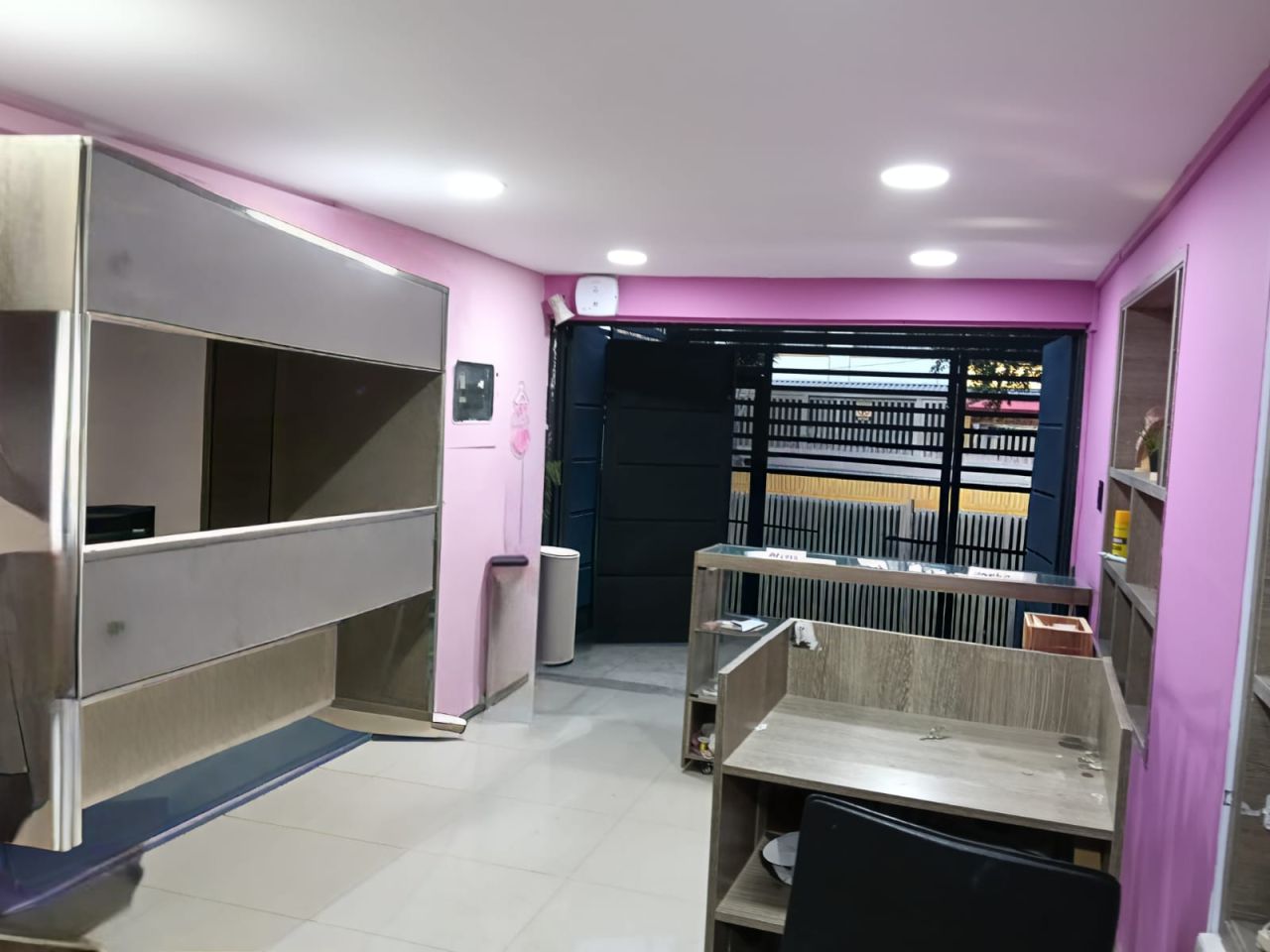Local en arriendo Cundinamarca Bogotá Santa Isabel 18 m2 Habitaciones 0 Baños 1 Garajes 0 Precio $2700000