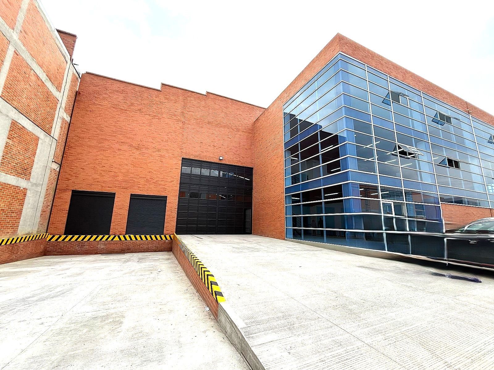 Bodega en arriendo Cundinamarca Bogotá Predio Caldas 2700 m2 Habitaciones 0 Baños 0 Garajes 0 Precio $49100000