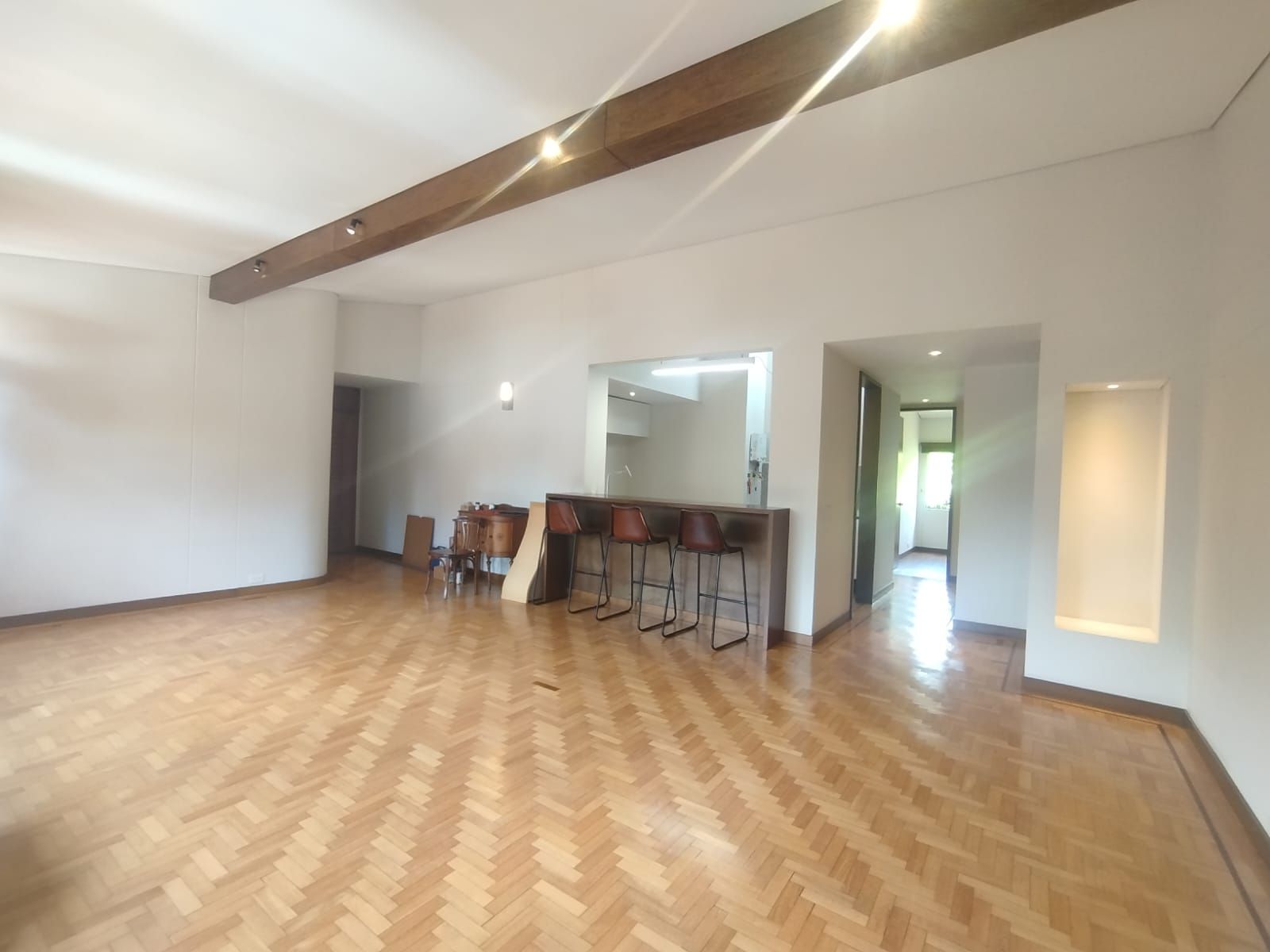 Apartamento en arriendo Antioquia Medellín Astorga 85 m2 Habitaciones 2 Baños 1 Garajes 1 Precio $3900000