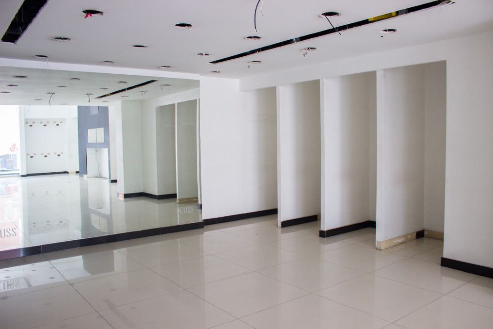 Local en venta Cundinamarca Bogotá Salazar Gomez 100 m2 Habitaciones 0 Baños 0 Garajes 0 Precio $820000000