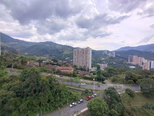 Apartamento en arriendo Antioquia Sabaneta Vereda La Doctora 50 m2 Habitaciones 1 Baños 2 Garajes 1 Precio $2400000