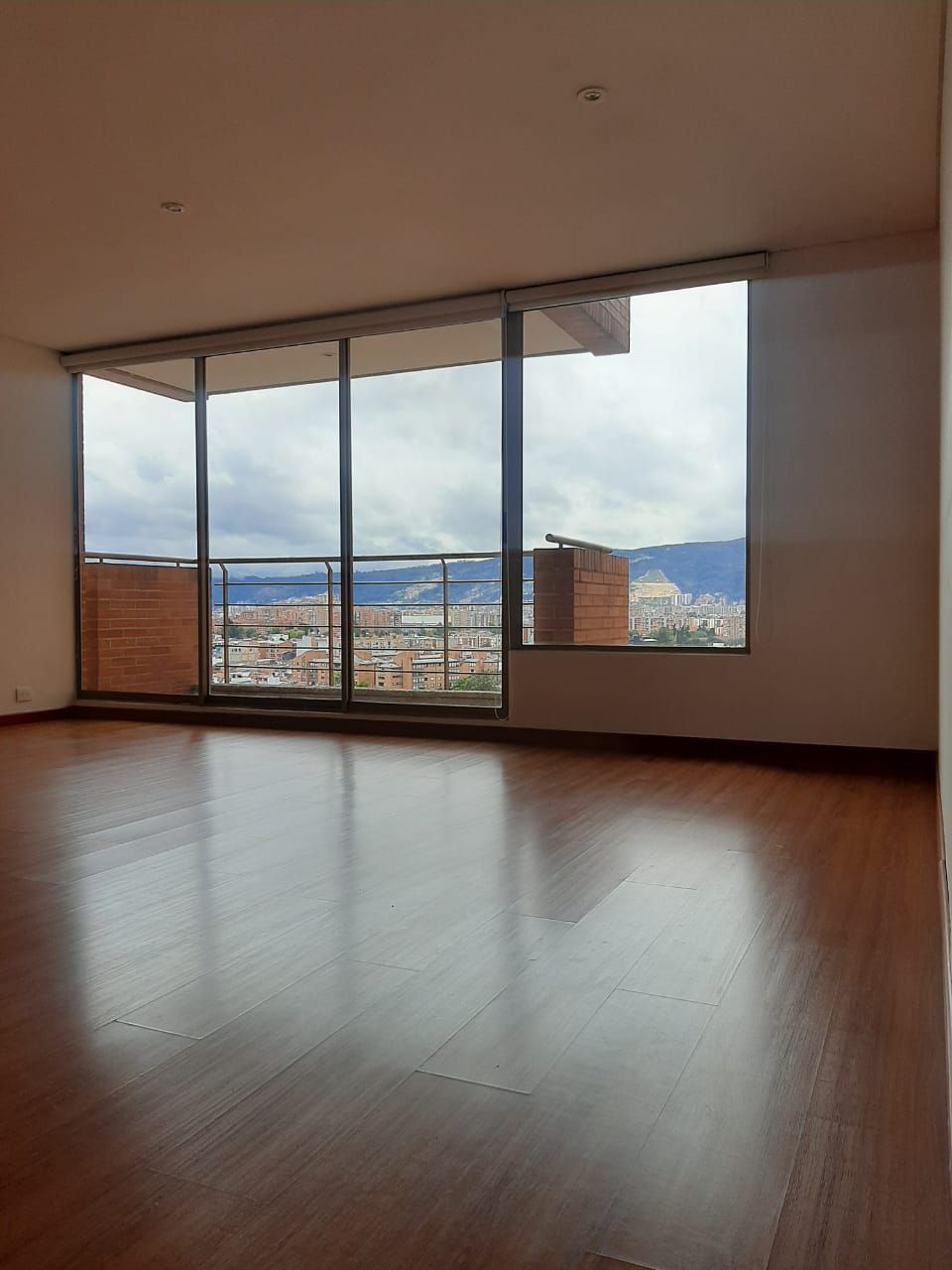 Apartamento en venta Cundinamarca Bogotá Niza Suba 102 m2 Habitaciones 3 Baños 2 Garajes 2 Precio $730000000