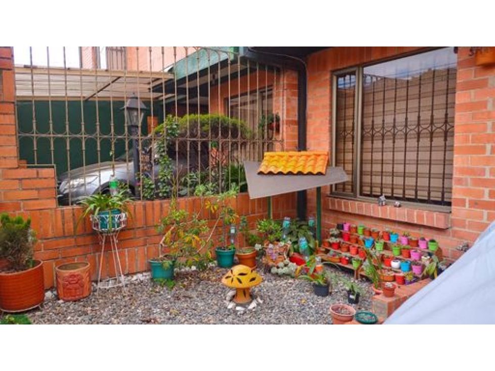 Casa en venta Cundinamarca Bogotá Bavaria Techo Et Iii 121 m2 Habitaciones 3 Baños 3 Garajes 1 Precio $530000000