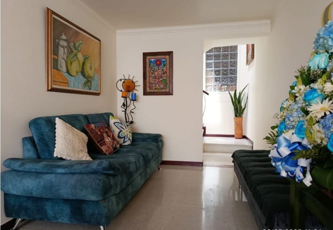 Casa en venta Antioquia Envigado Las Brujas 163 m2 Habitaciones 3 Baños 4 Garajes 2 Precio $980000000