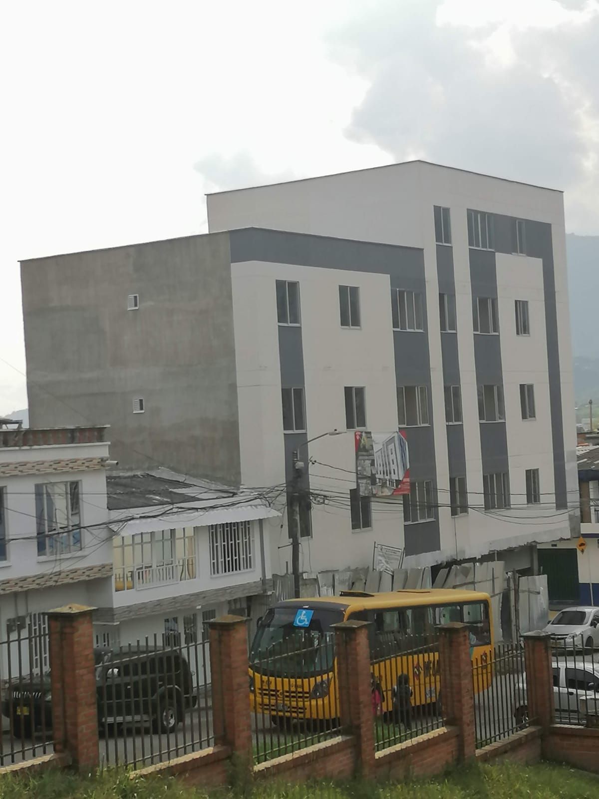 Apartamento en venta Risaralda Dosquebradas Santa Teresita 72 m2 Habitaciones 3 Baños 2 Garajes 1 Precio $200000000