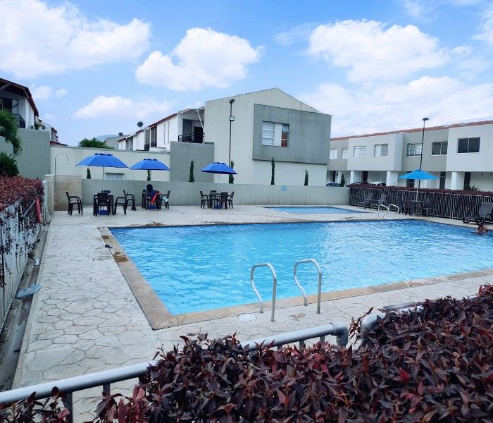 Casa en venta Valle Del Cauca Jamundí Cr Alondra 155 m2 Habitaciones 3 Baños 3 Garajes 2 Precio $650000000