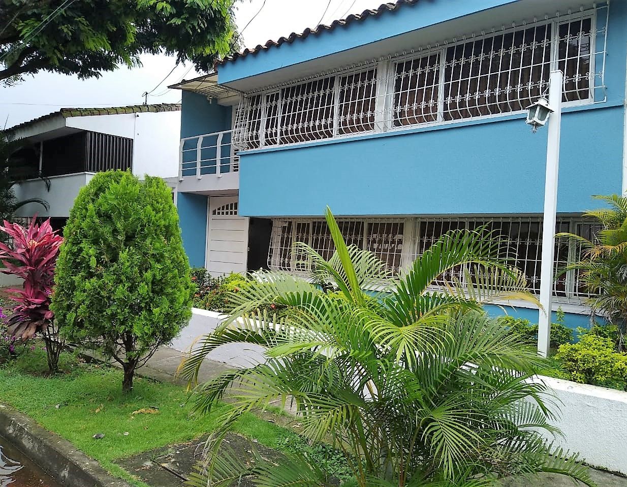 Casa en venta Valle Del Cauca Cali Mayapan Las Vegas 400 m2 Habitaciones 5 Baños 4 Garajes 2 Precio $620000000