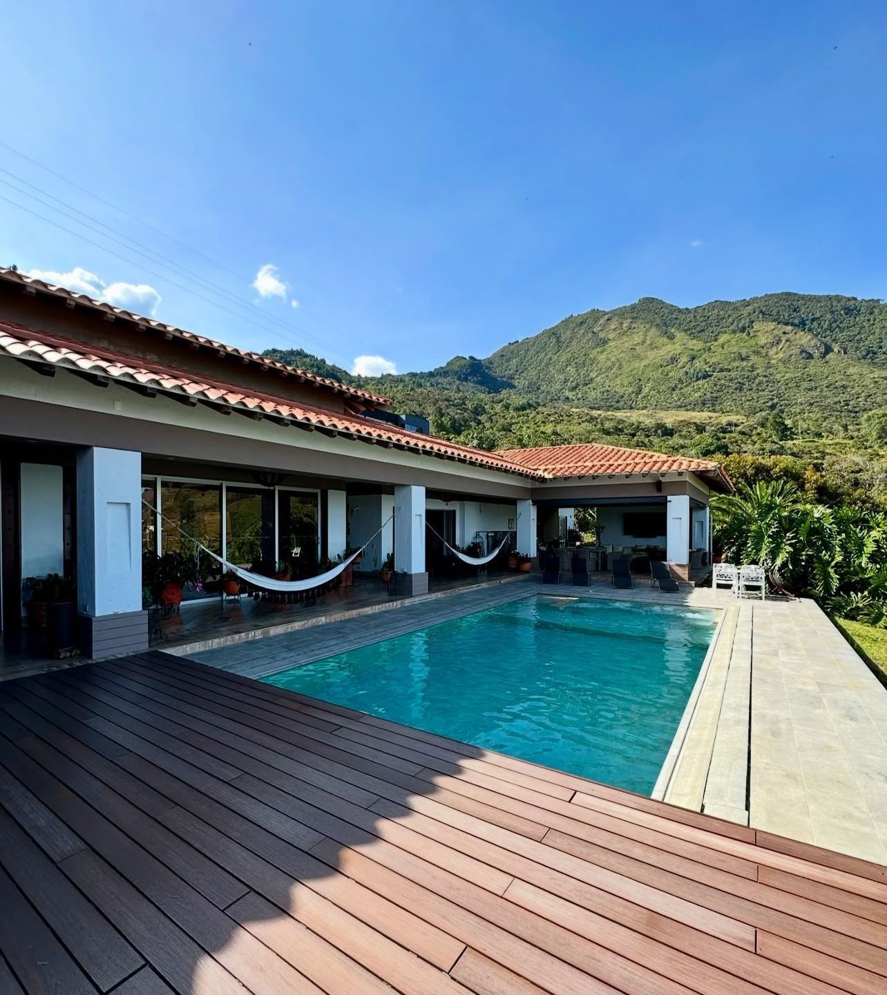 Casa Campestre en venta Antioquia Bello Manchester 776 m2 Habitaciones 5 Baños 5 Garajes 12 Precio $5700000000