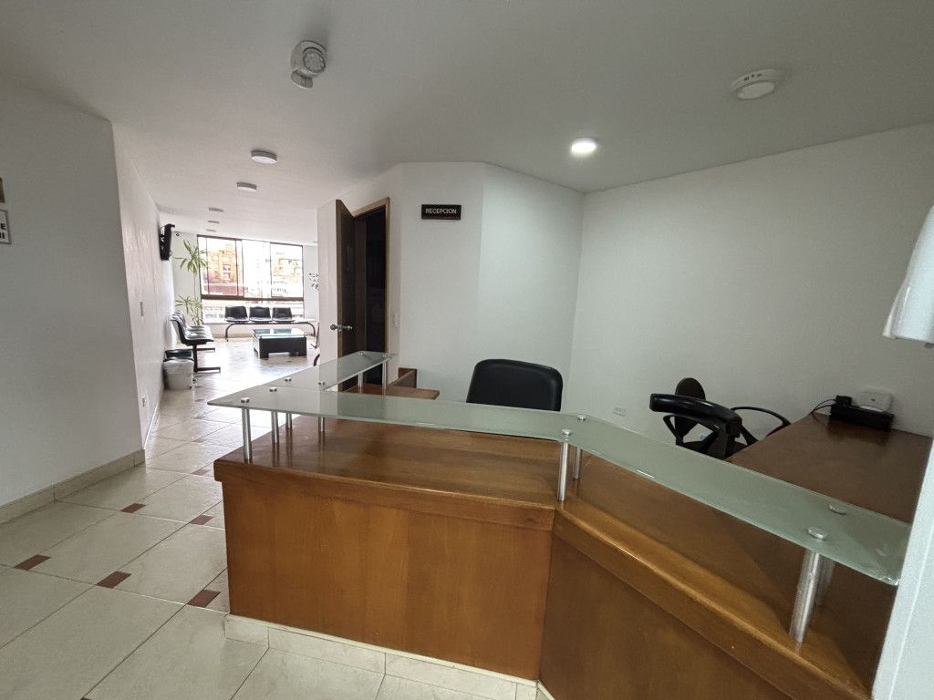 Consultorio en venta Cundinamarca Bogotá Santa Barbara Occidental 24 m2 Habitaciones 0 Baños 1 Garajes 1 Precio $270000000