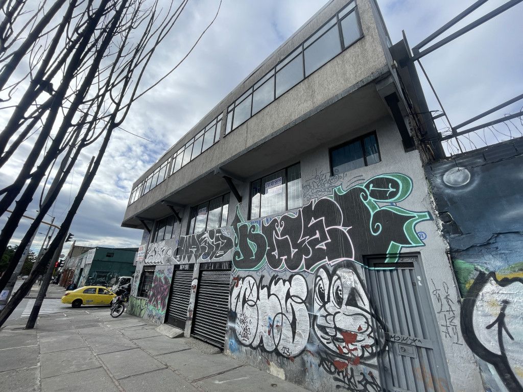 Local en arriendo Cundinamarca Bogotá La Favorita 42 m2 Habitaciones 0 Baños 2 Garajes 0 Precio $1050000