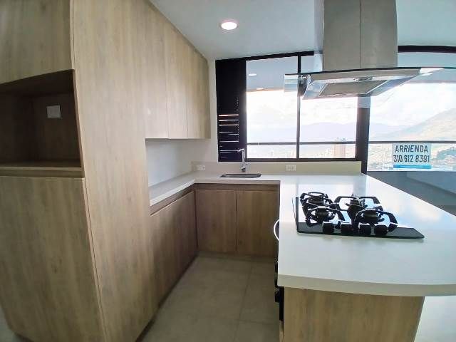 Apartamento en arriendo Antioquia Medellín Villanueva 115 m2 Habitaciones 3 Baños 3 Garajes 2 Precio $6000000