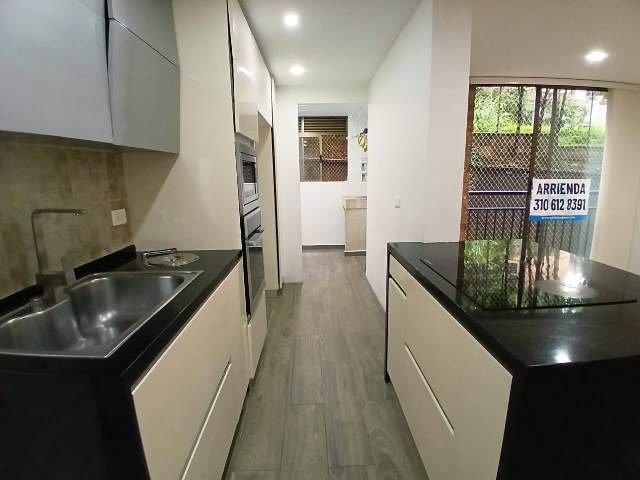 Apartamento en arriendo Antioquia Medellín Villanueva 100 m2 Habitaciones 3 Baños 2 Garajes 1 Precio $4000000