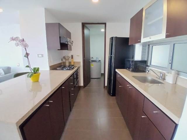 Apartamento en arriendo Antioquia Medellín Villanueva 90 m2 Habitaciones 2 Baños 3 Garajes 2 Precio $6900000