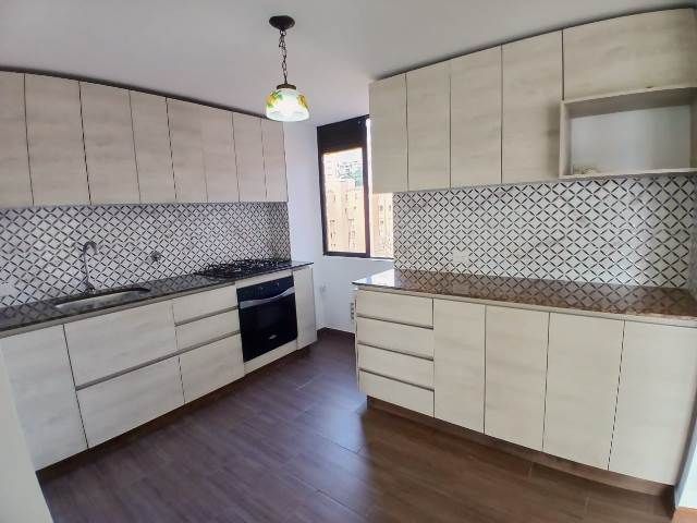 Apartamento en venta Antioquia Medellín Villanueva 169 m2 Habitaciones 3 Baños 3 Garajes 2 Precio $1130000000
