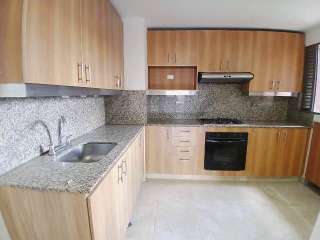 Apartamento en arriendo Antioquia Medellín Villanueva 143 m2 Habitaciones 3 Baños 2 Garajes 2 Precio $6150000