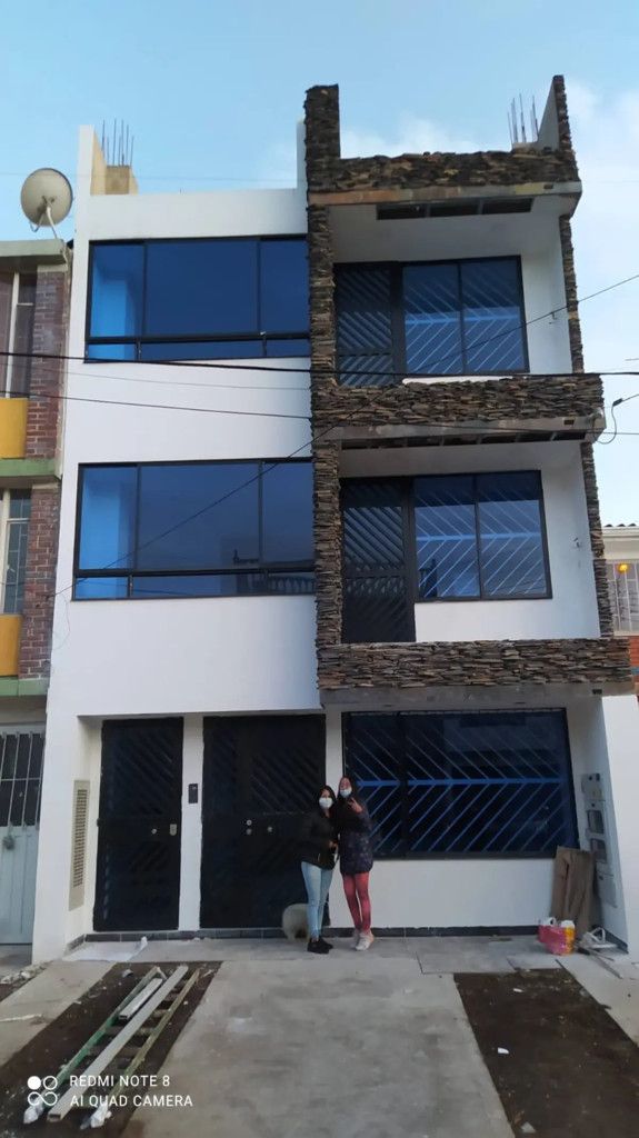Casa en venta Cundinamarca Bogotá Madelena I Y Ii 252 m2 Habitaciones 13 Baños 6 Garajes 3 Precio $1030000000