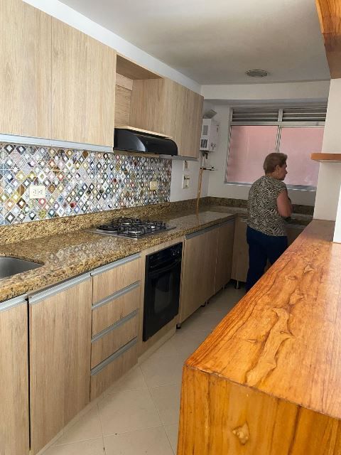 Apartamento en arriendo Antioquia Medellín Villanueva 74 m2 Habitaciones 2 Baños 2 Garajes 1 Precio $3600000