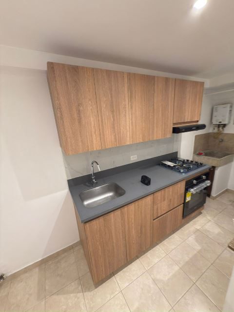 Apartamento en arriendo Antioquia Medellín Villanueva 75 m2 Habitaciones 3 Baños 2 Garajes 1 Precio $3100000