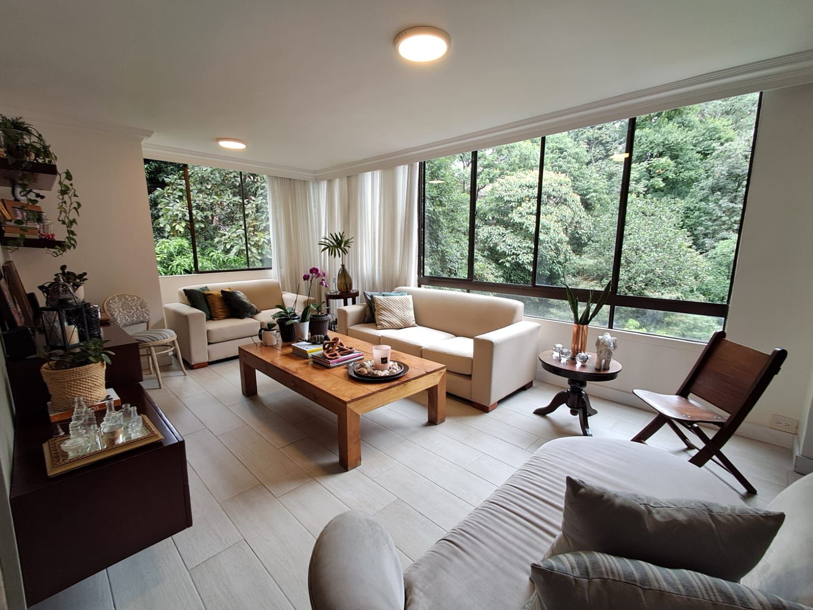 Apartamento en arriendo Antioquia Medellín La Florida 157 m2 Habitaciones 3 Baños 2 Garajes 2 Precio $6300000