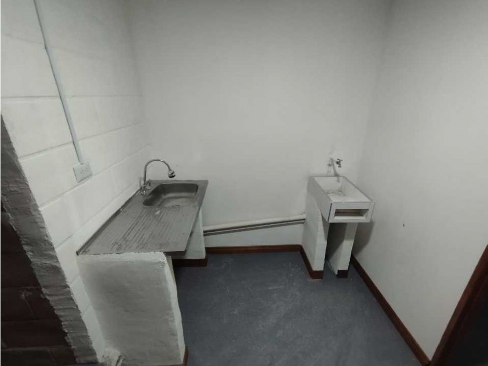 Apartaestudio en arriendo Antioquia Itagüí Centro 20 m2 Habitaciones 1 Baños 1 Garajes 0 Precio $750000