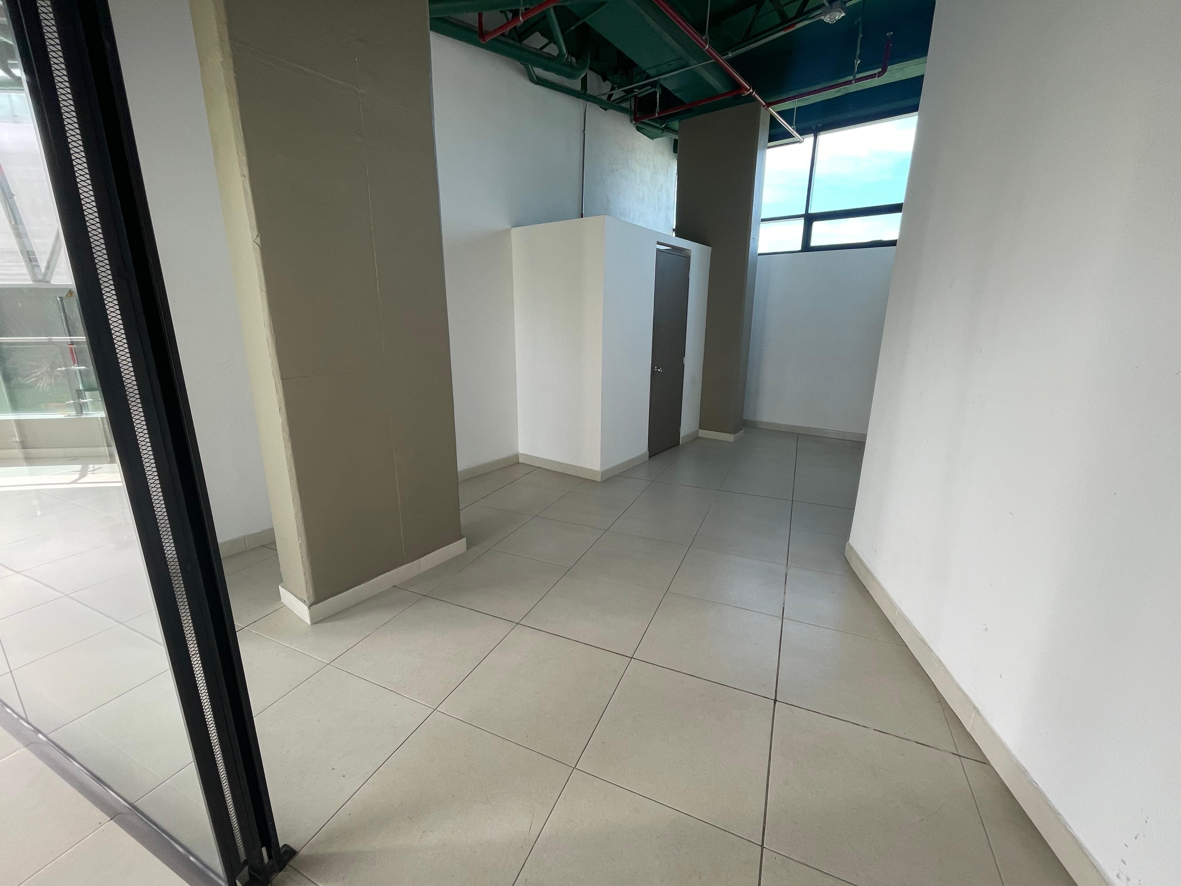 Local en arriendo Antioquia Rionegro El Porvenir 20 m2 Habitaciones 0 Baños 1 Garajes 0 Precio $1423358