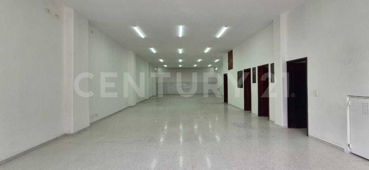 Local en arriendo Cundinamarca Bogotá Restrepo Occidental 216 m2 Habitaciones 0 Baños 2 Garajes 0 Precio $7500000