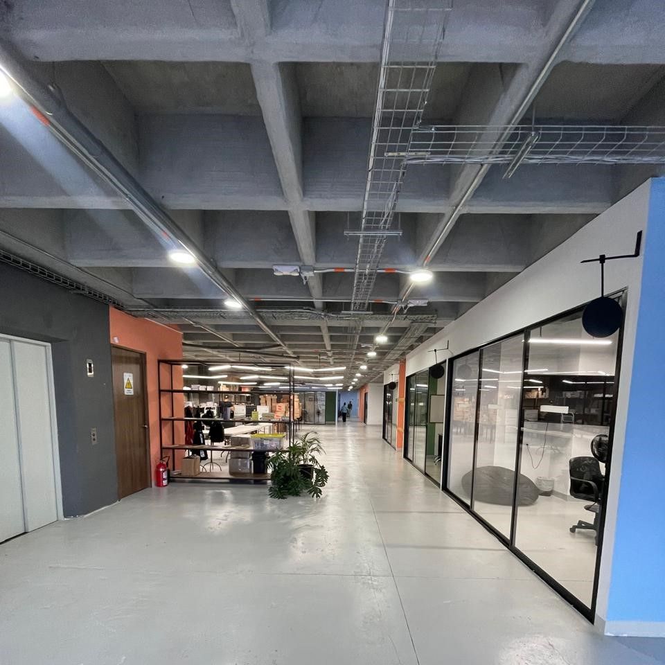 Oficina en arriendo Antioquia Itagüí Zona Rural 1000 m2 Habitaciones 0 Baños 11 Garajes 10 Precio $35000000