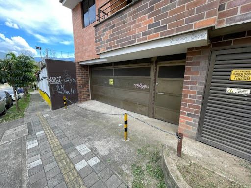 Bodega en arriendo Antioquia Itagüí Itagüí 300 m2 Habitaciones 0 Baños 1 Garajes 1 Precio $8000000