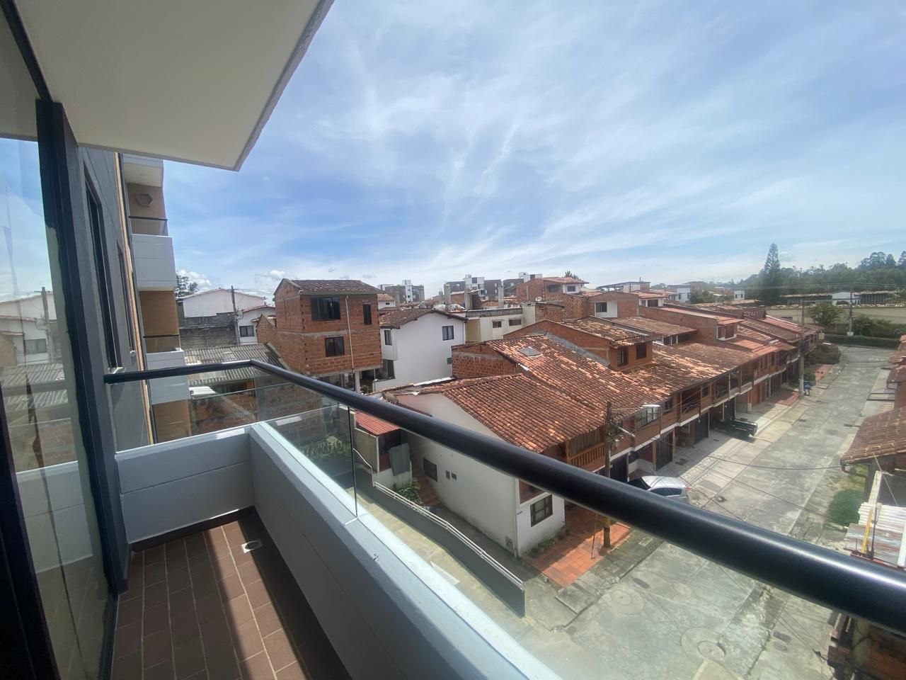 Apartamento en arriendo Antioquia Rionegro San Antonio 75 m2 Habitaciones 2 Baños 2 Garajes 1 Precio $2400000