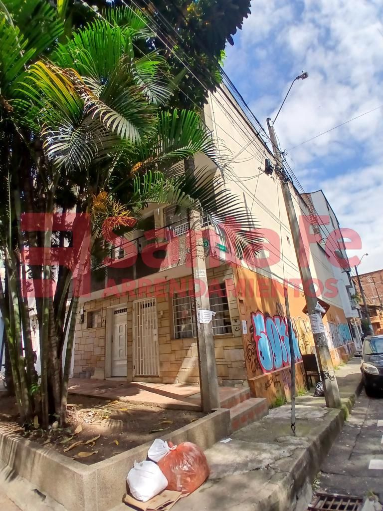 Casa en arriendo Antioquia Medellín La America 150 m2 Habitaciones 3 Baños 2 Garajes 0 Precio $2000000